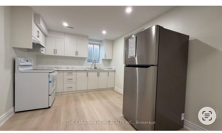 Property Photo:  1261 Rose Way  ON L9E 1M1 