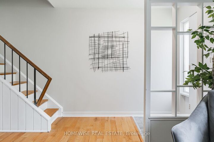 Property Photo:  1400 Winding Trail 48  ON L4X 1W9 