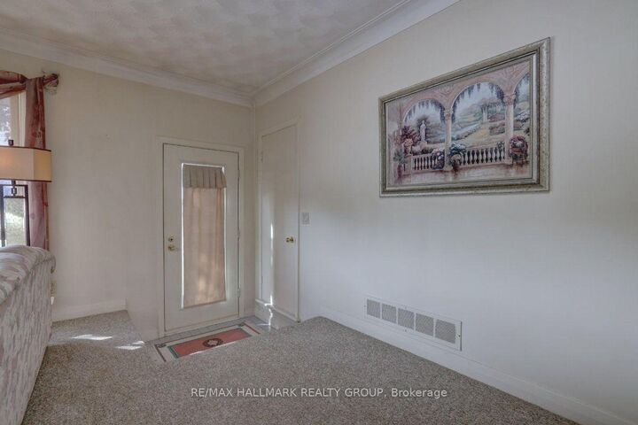 Property Photo:  23 Wright Street  ON K1K 2C8 