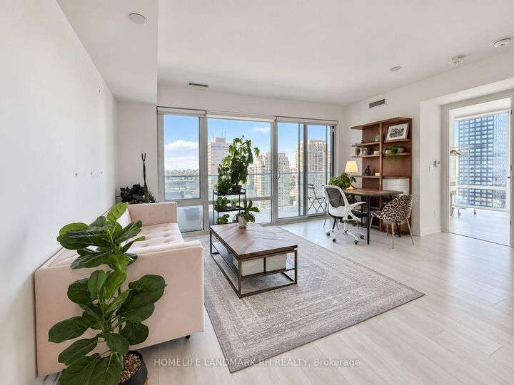 Property Photo: 501 Yonge Street 2102 ON M4Y 0G8