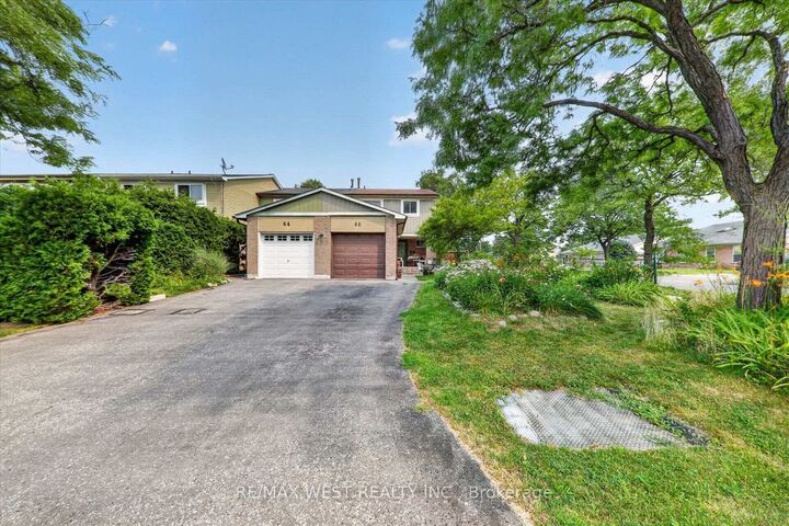 Photo de la propriété:  66 Bushwood Court  ON M1B 2T1 