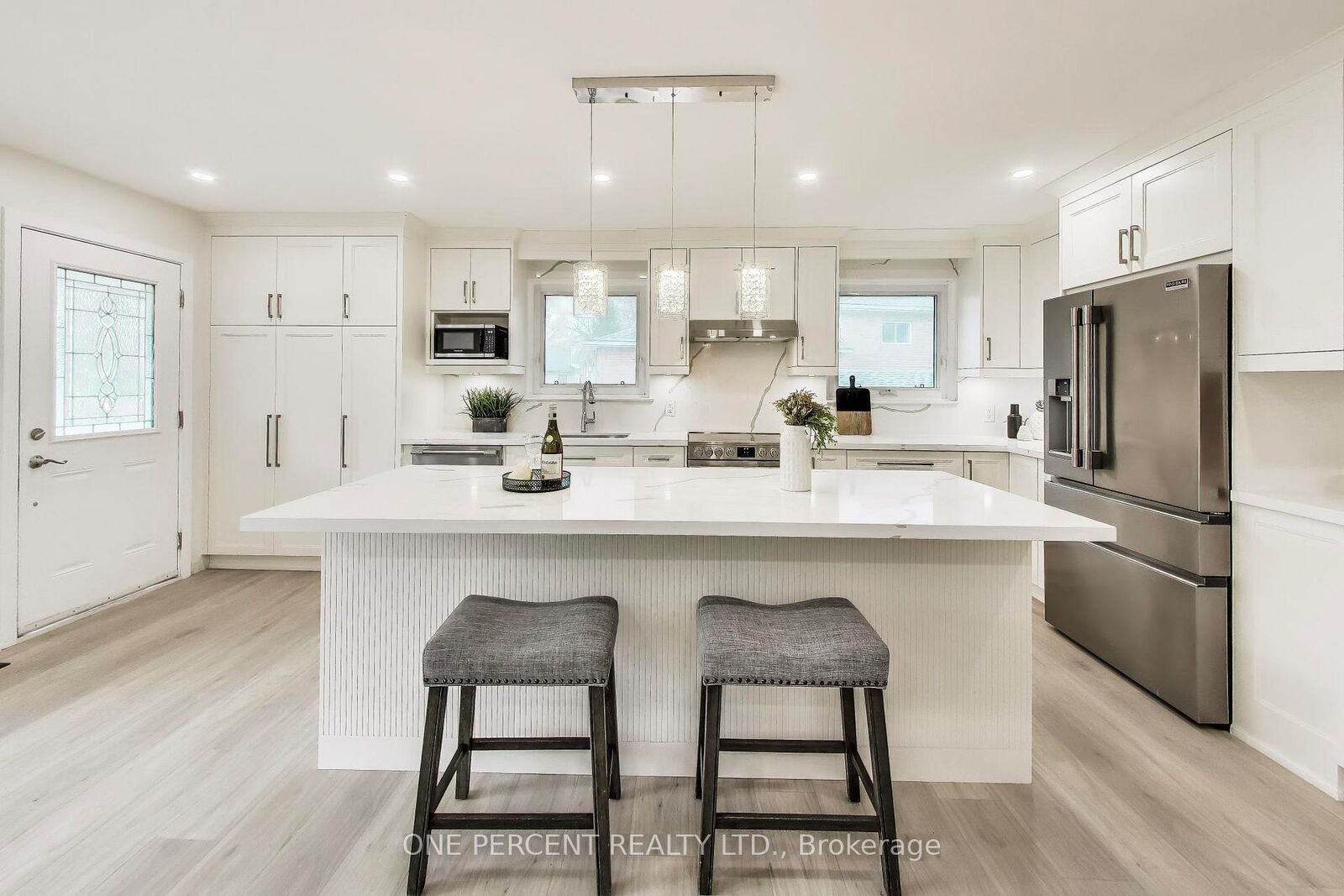 Property Photo:  1270 Pallatine Drive  ON L6H 1Z2 