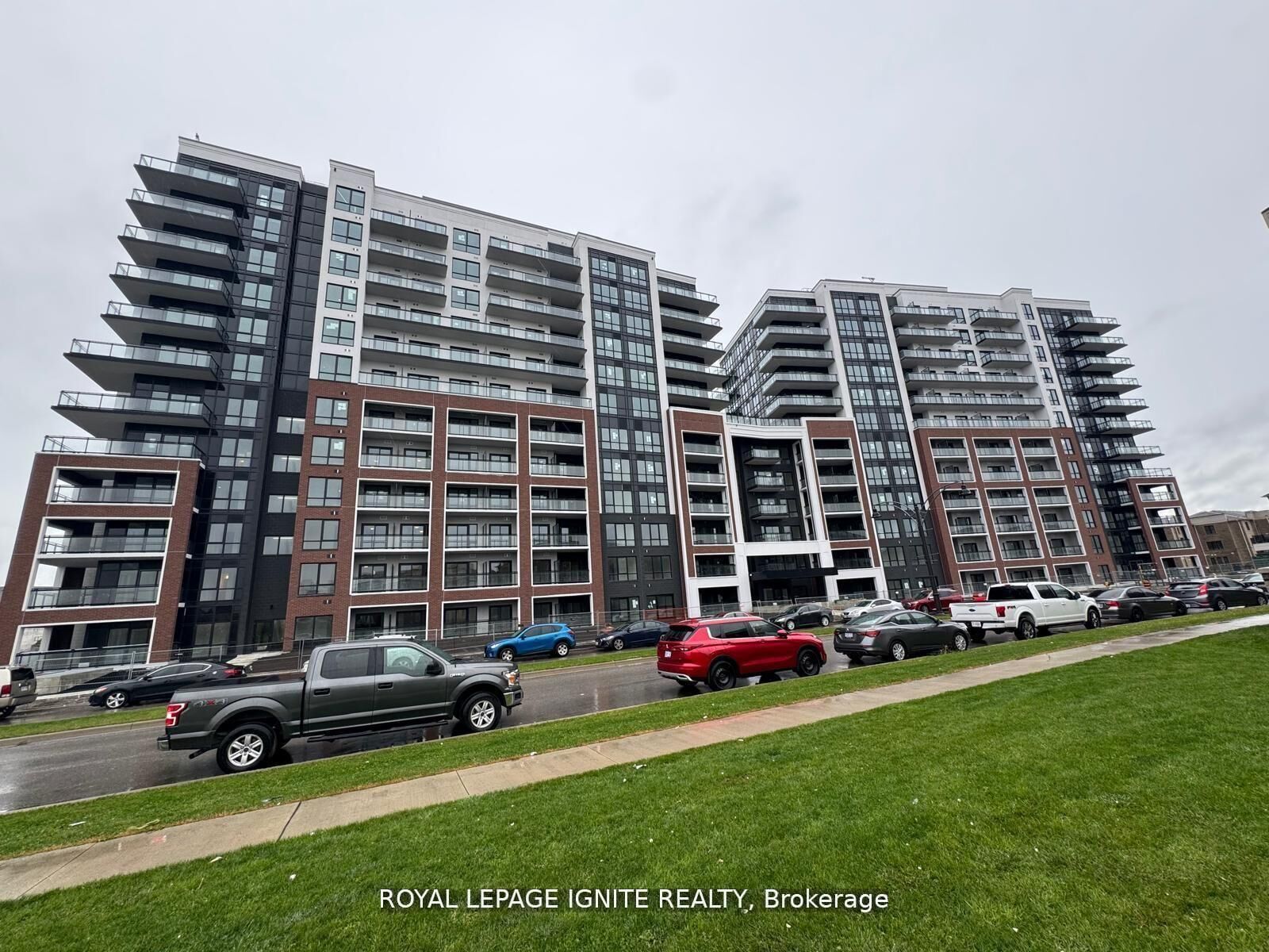 Property Photo:  51 Clarington Boulevard 407  ON L1C 7J8 