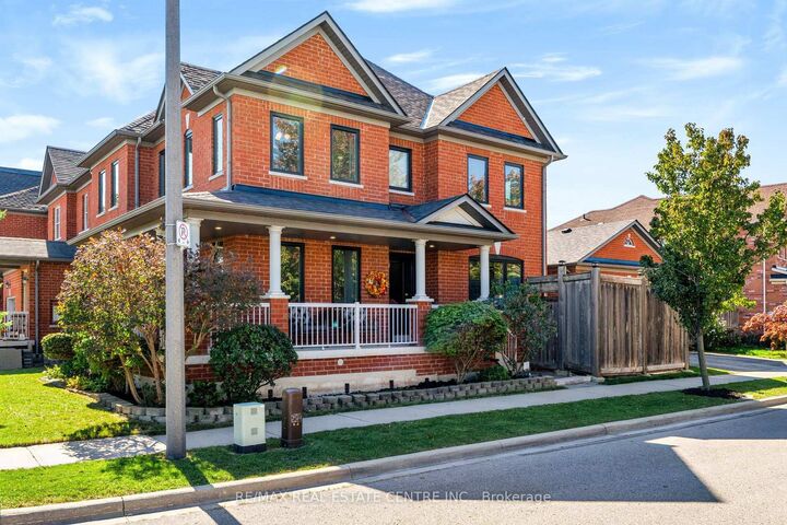Property Photo:  118 Lavery Heights  ON L9T 0V4 