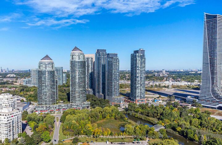 Photo de la propriété:  10 Park Lawn Road 1705  ON M8Y 3H8 