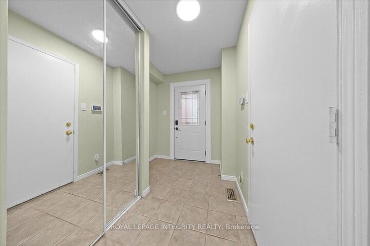 Property Photo:  69 Royal Field Crescent  ON K2J 4C9 