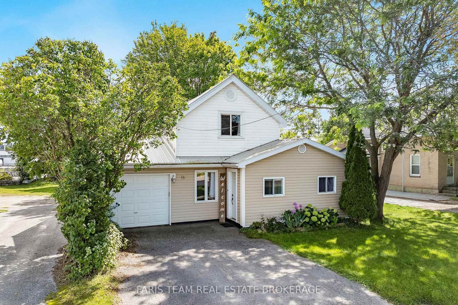 Photo de la propriété:  18 Poyntz Street  ON L9M 1M4 