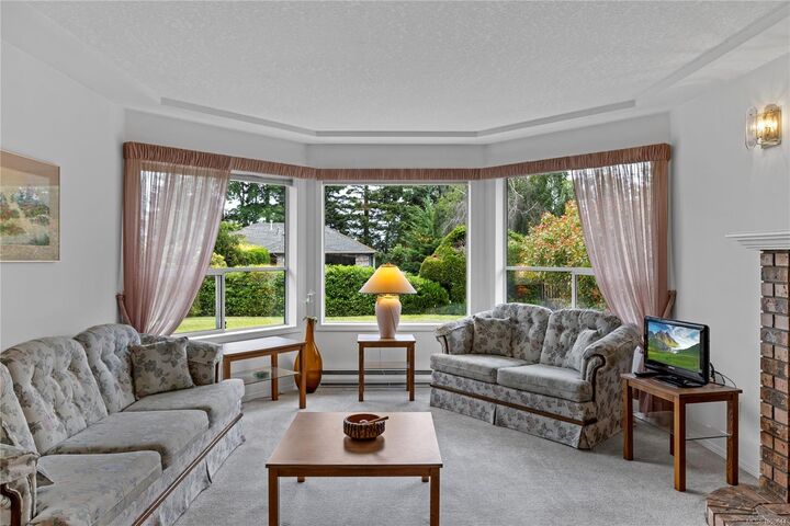 Property Photo:  464 Quatsino Rd  BC V9K 1B5 