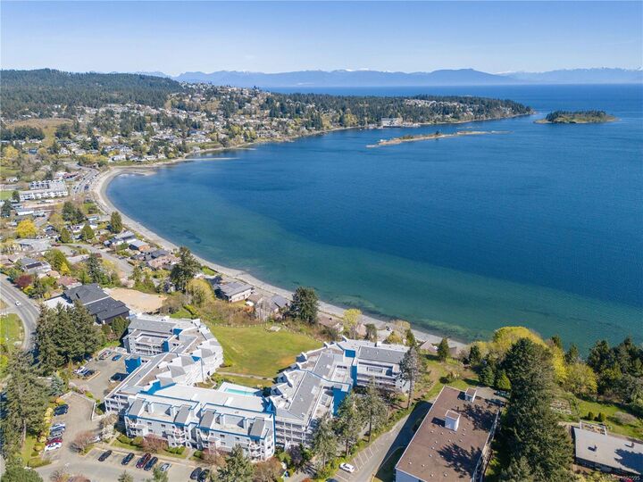 Property Photo:  2562 Departure Bay Rd #208  BC V9S 5P1 