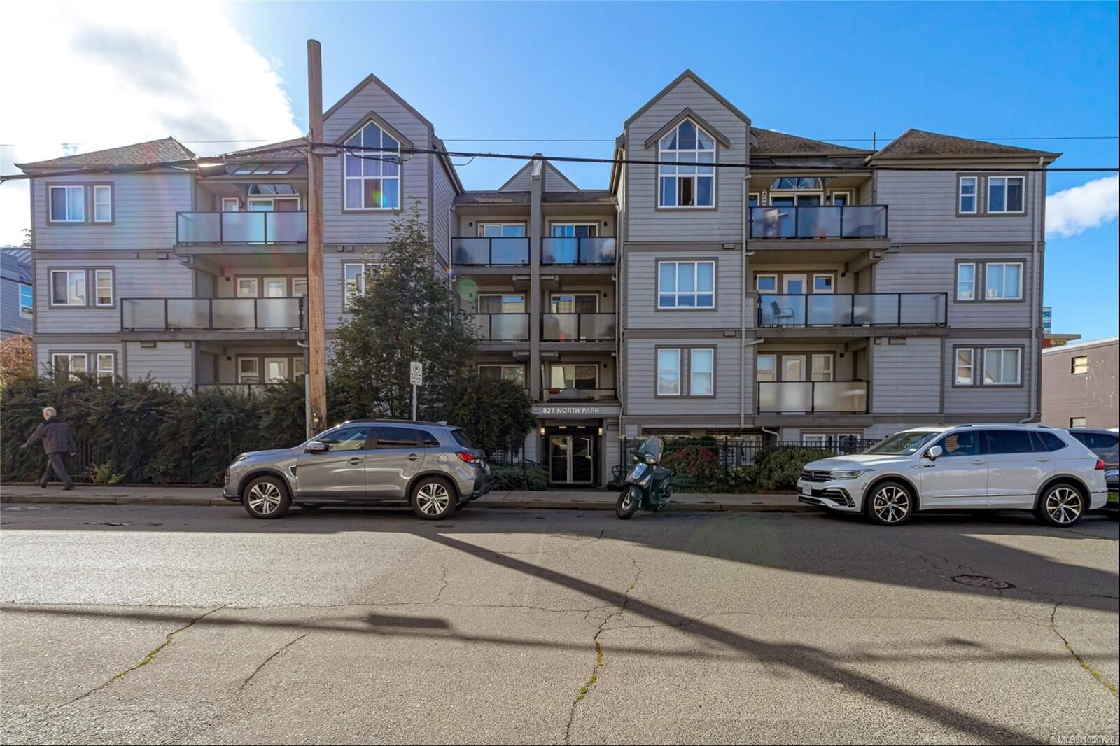 Property Photo:  827 North Park St #101  BC V8W 3Y3 