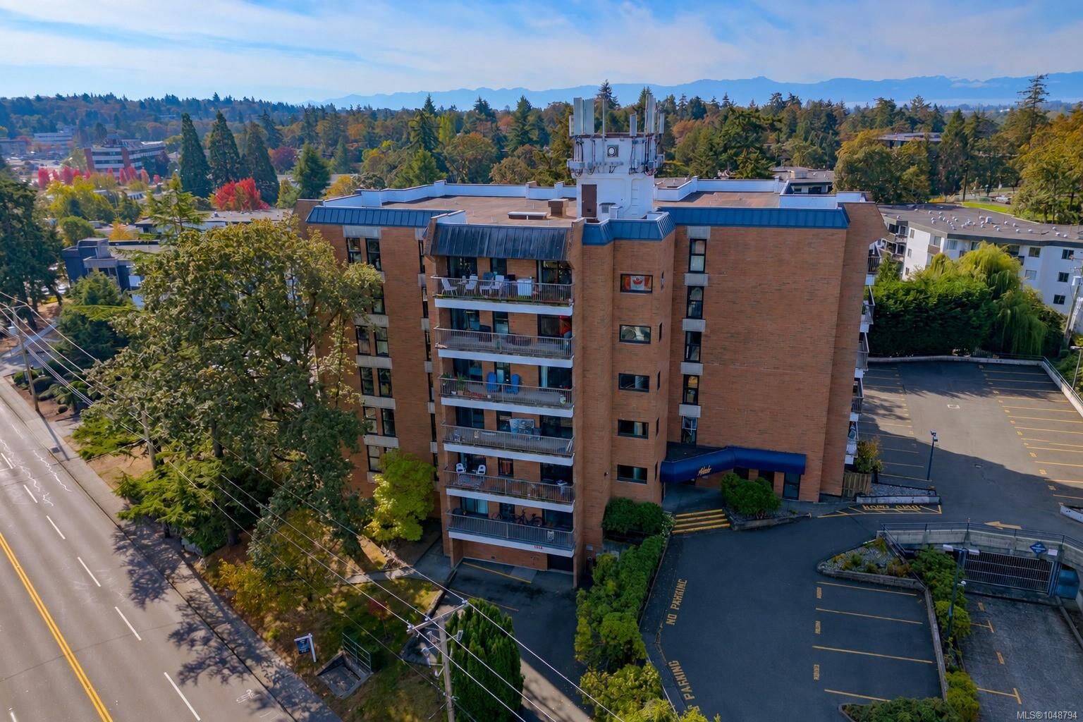 Property Photo:  4030 Quadra St #404  BC V8X 1K2 