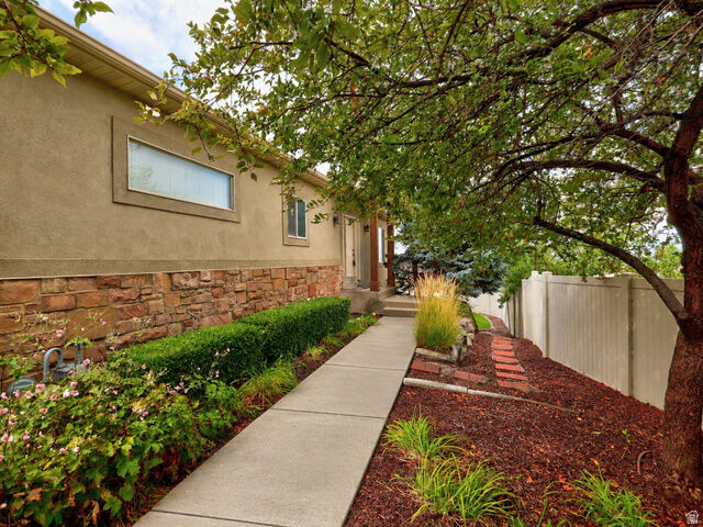 Property Photo: 47 N 970 W UT 84057