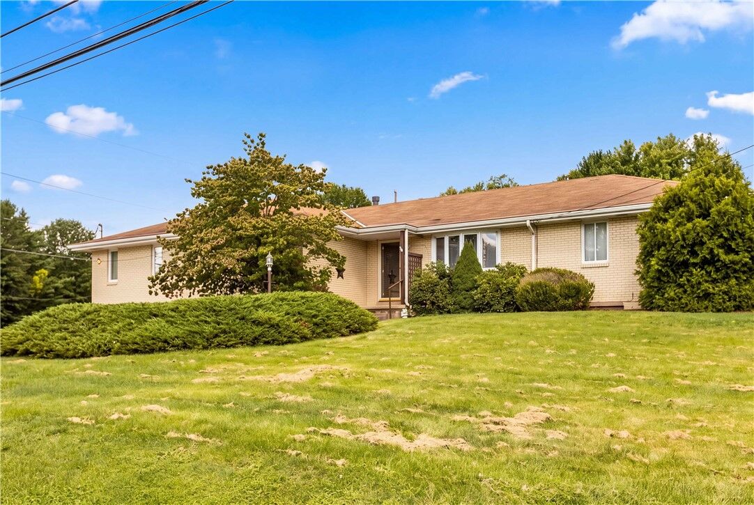 Property Photo:  100 Keck Dr  PA 15238 