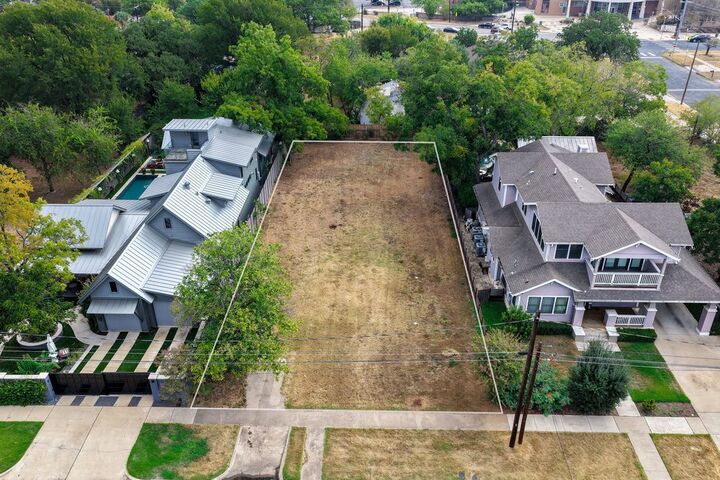 Property Photo:  1173 San Bernard Street  TX 78702 