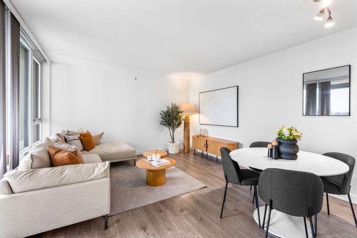 Property Photo: 9171 Ferndale Road 916 BC V6Y 0A5