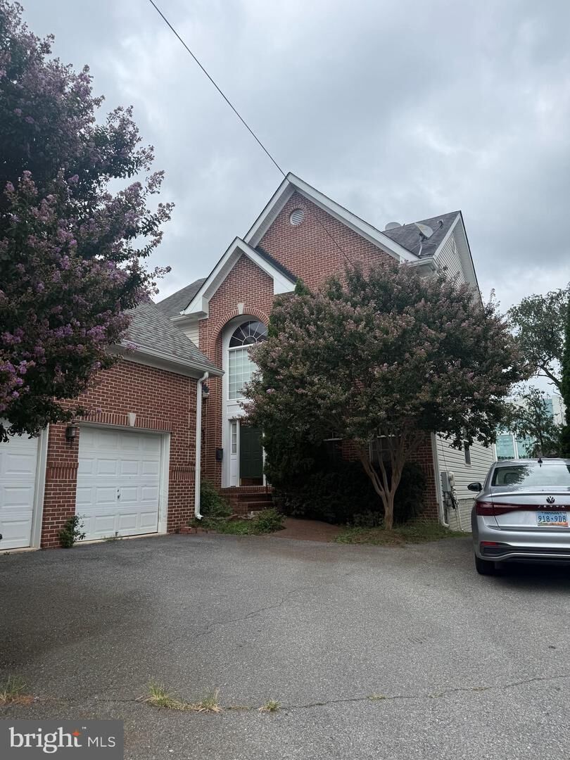 Property Photo:  375 N Van Buren Street  MD 20850 