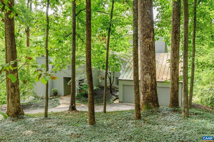 Property Photo:  428 Rookwood Dr  VA 22903 