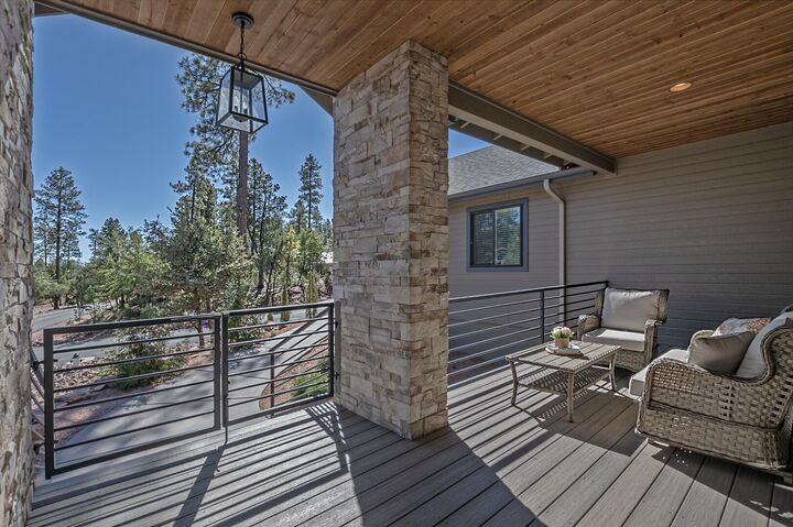 Property Photo:  4016 W Forest Court  AZ 85544 