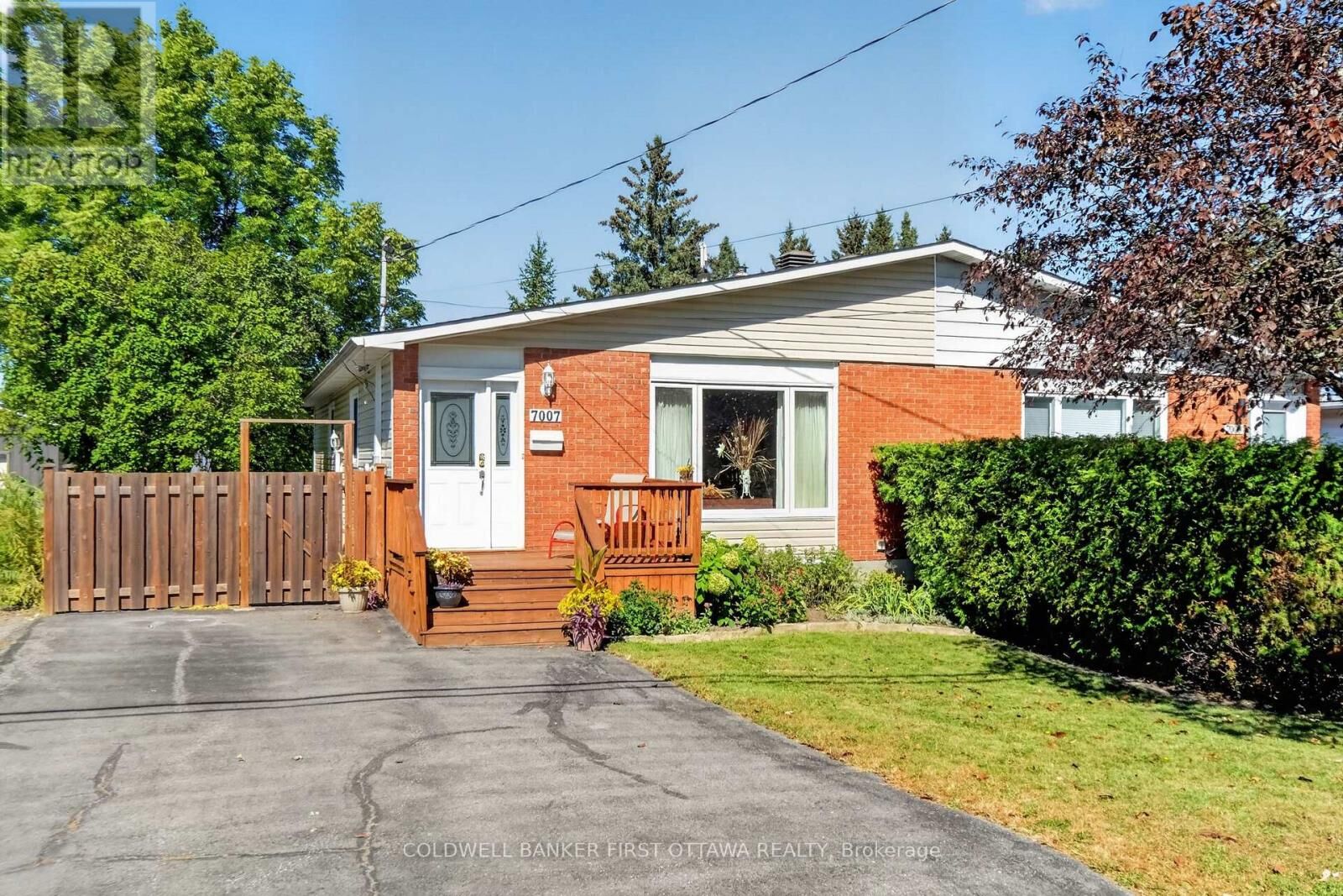 Property Photo:  7007 Notre Dame Street North  ON K1C 1H8 