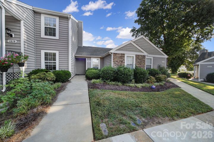 Property Photo: 1821 Fairlawn Court SC 29732