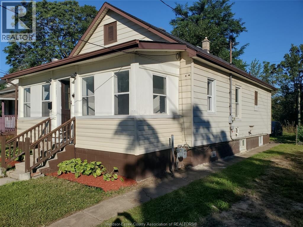 Property Photo: 3587 Bloomfield ON N9C 1E8