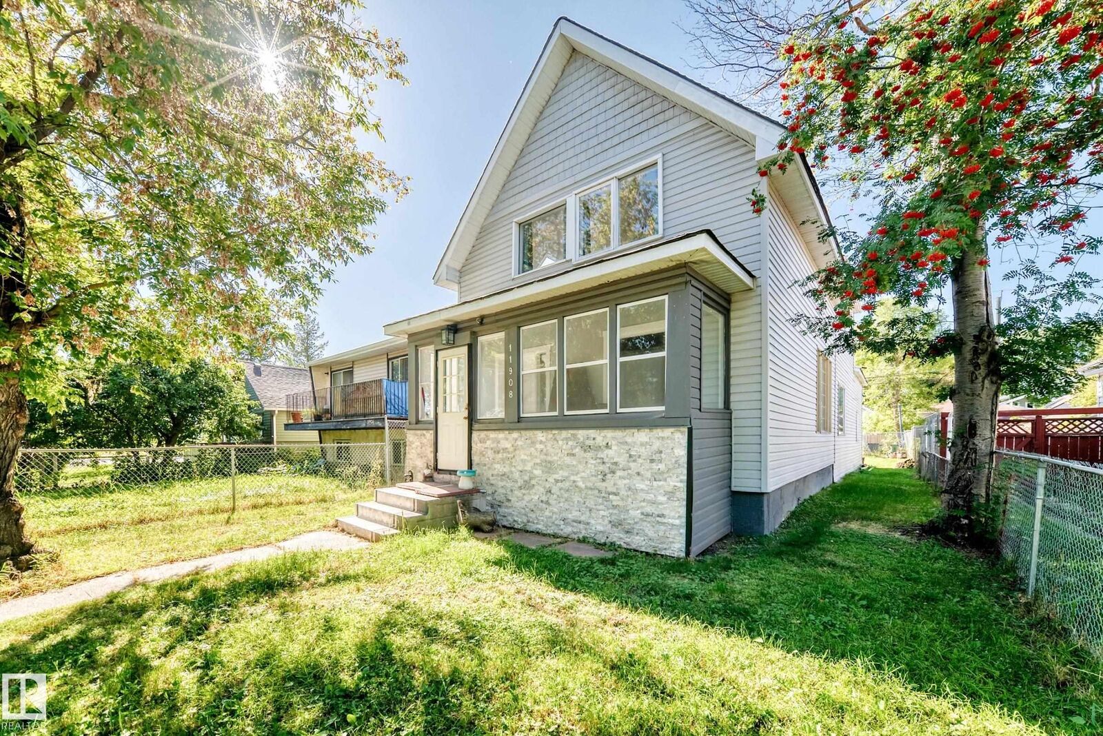 Property Photo:  11908 77 Street NW  AB T5B 2G4 