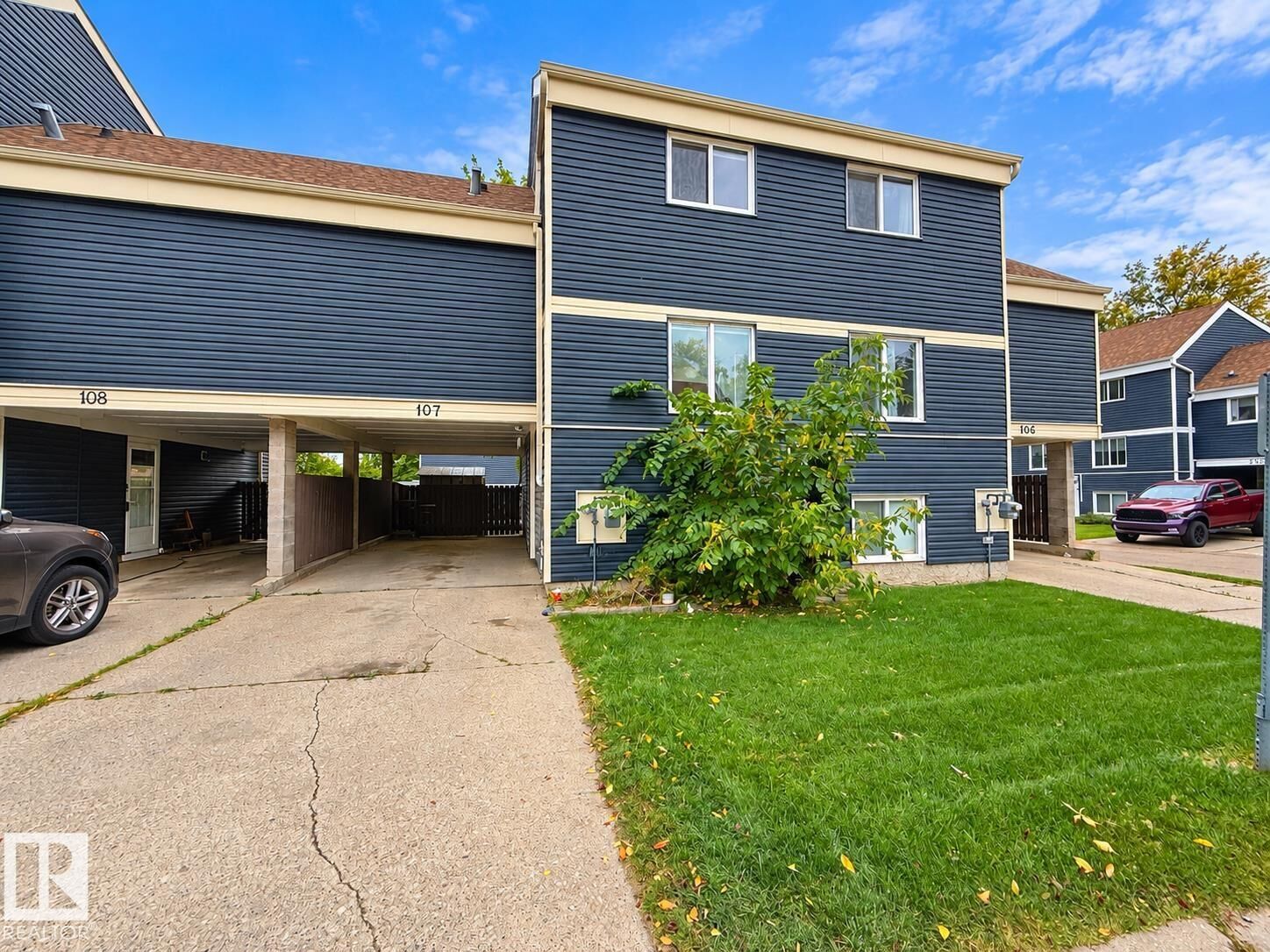 Property Photo:  107 Morin Maze Maze NW  AB T6K 1V1 