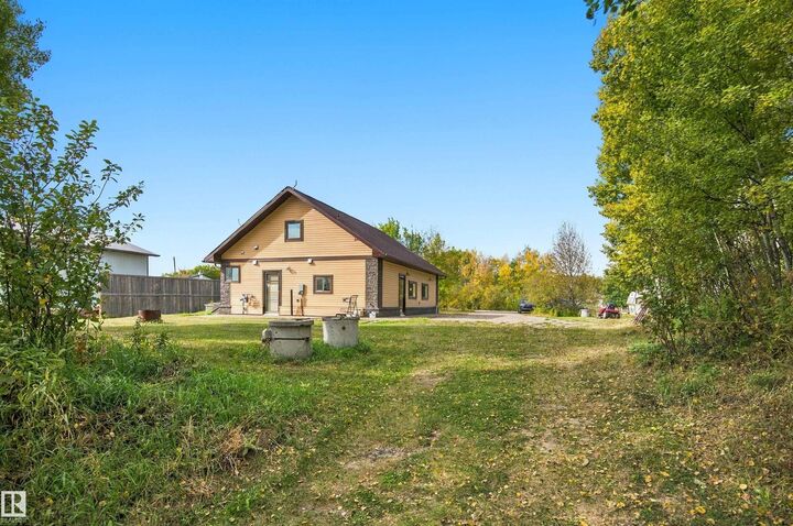 Property Photo:  217-51069 Rge Rd 215  AB T8E 1G7 