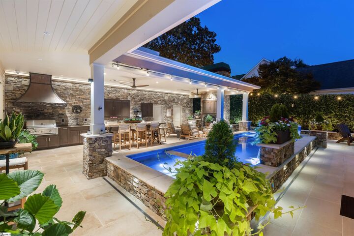 Property Photo:  114 Woodland Way  SC 29601 