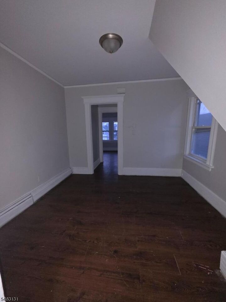 Property Photo:  62 Hillyer St  NJ 07050 