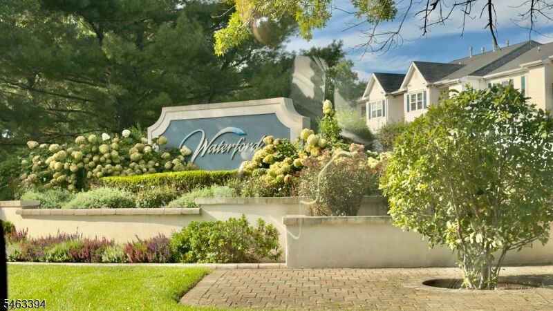 Property Photo:  1133 Waterford Dr 33  NJ 08817 