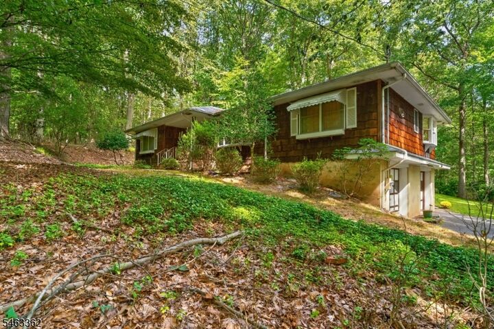 Property Photo:  4 Hartpence Rd  NJ 08848 