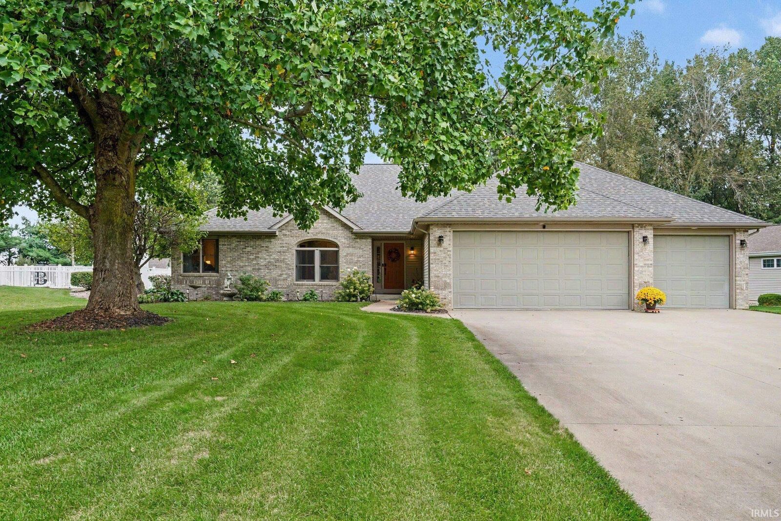Property Photo:  55585 Willowbend Boulevard  IN 46507 