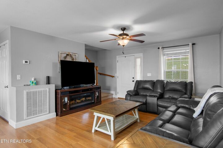 Property Photo:  1007 W Kentucky Ave  TN 37766 