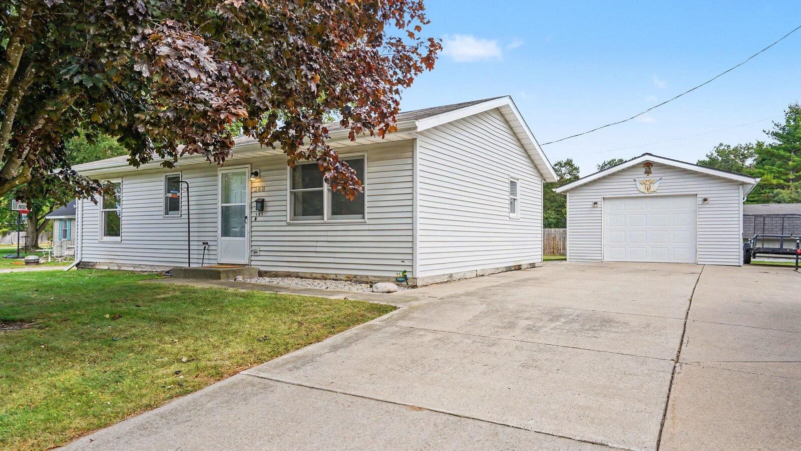Property Photo:  348 Sam  MI 48642 