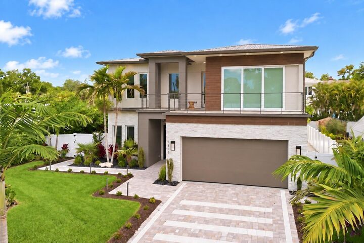Property Photo:  1805 Goldenrod Street  FL 34239 