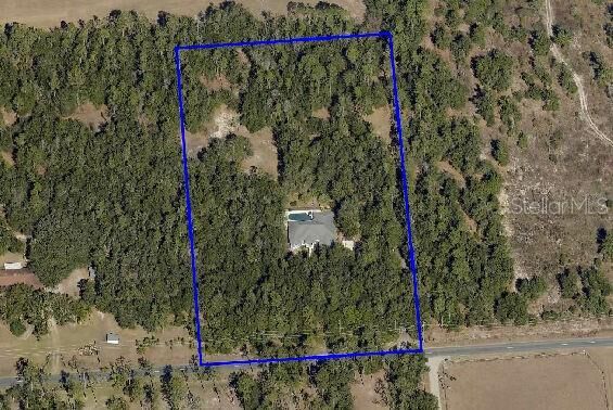 Property Photo:  6711 Redwing Road  FL 34736 