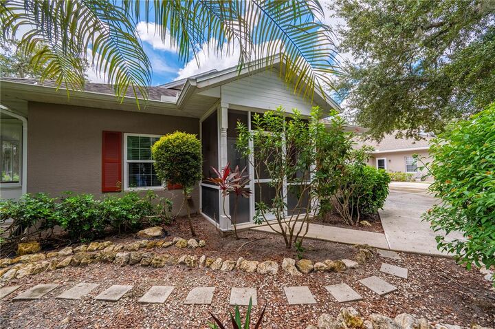 Property Photo: 1244 Green Oak Trail FL 33948