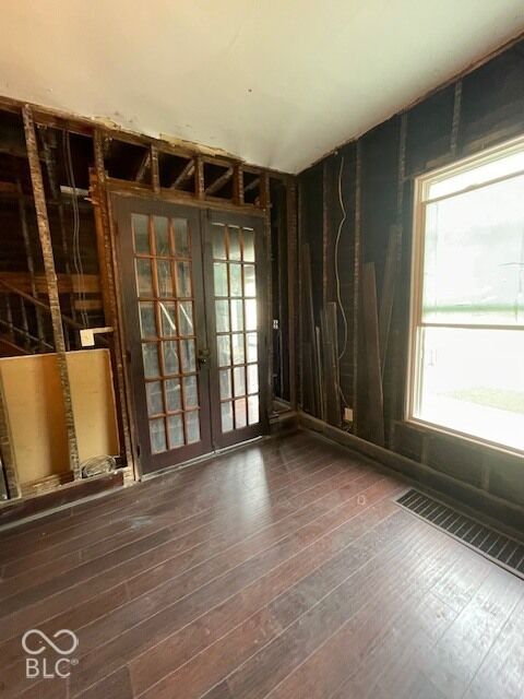 Property Photo:  925 Cottage Avenue  IN 46203 