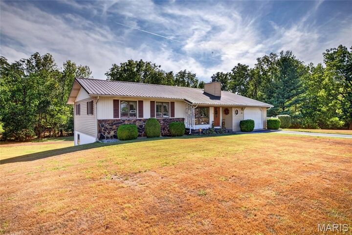 Property Photo: 861 Allen Street MO 65536