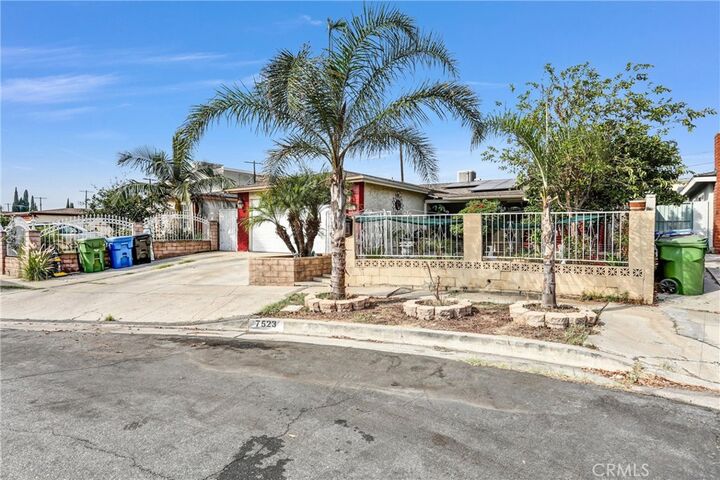 Property Photo: 7523 Craner CA 91352