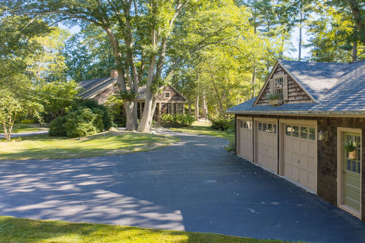 Property Photo:  26 Oakhurst Road  ME 04107 