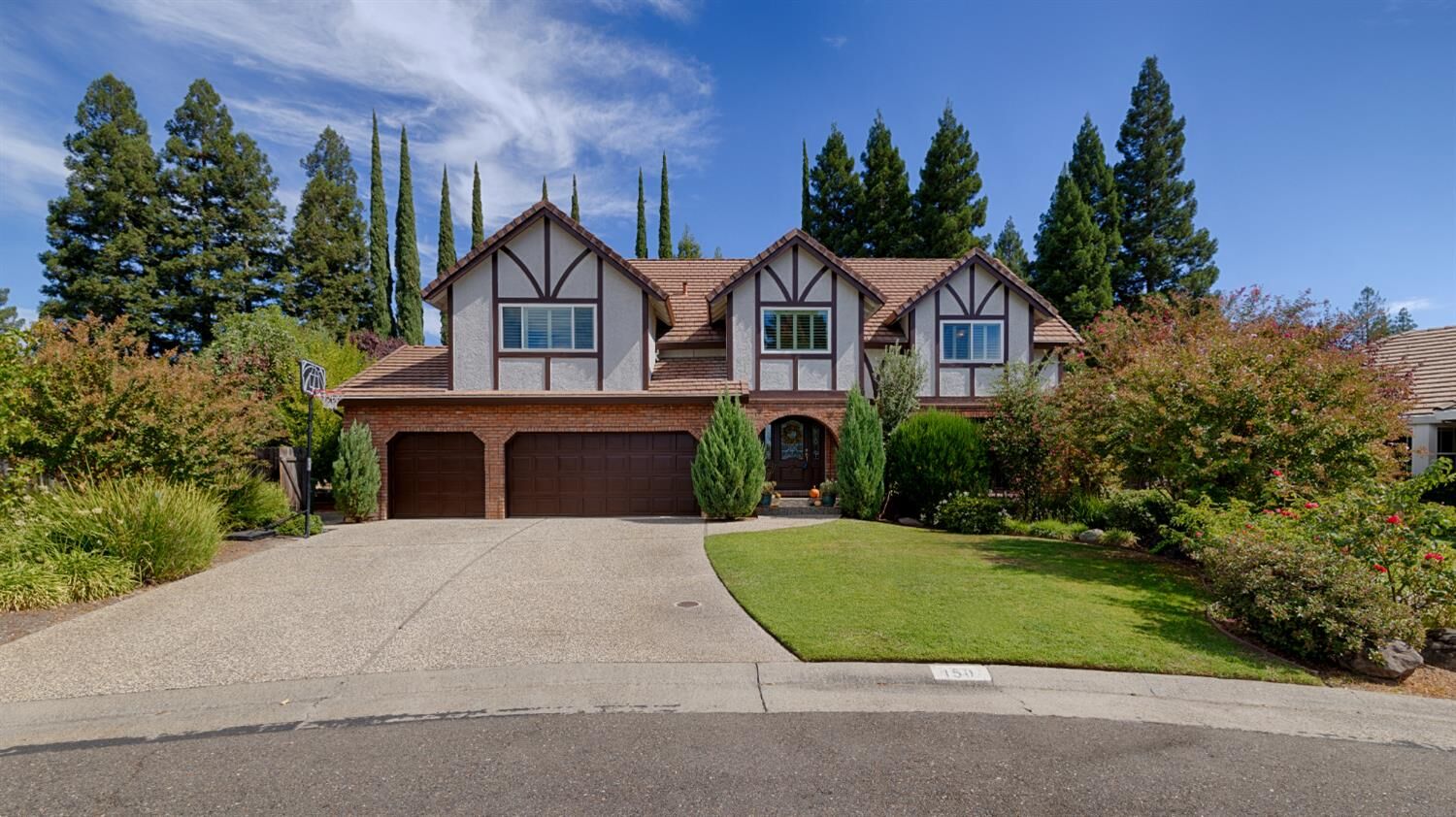 Property Photo: 150 Perry Court CA 95630