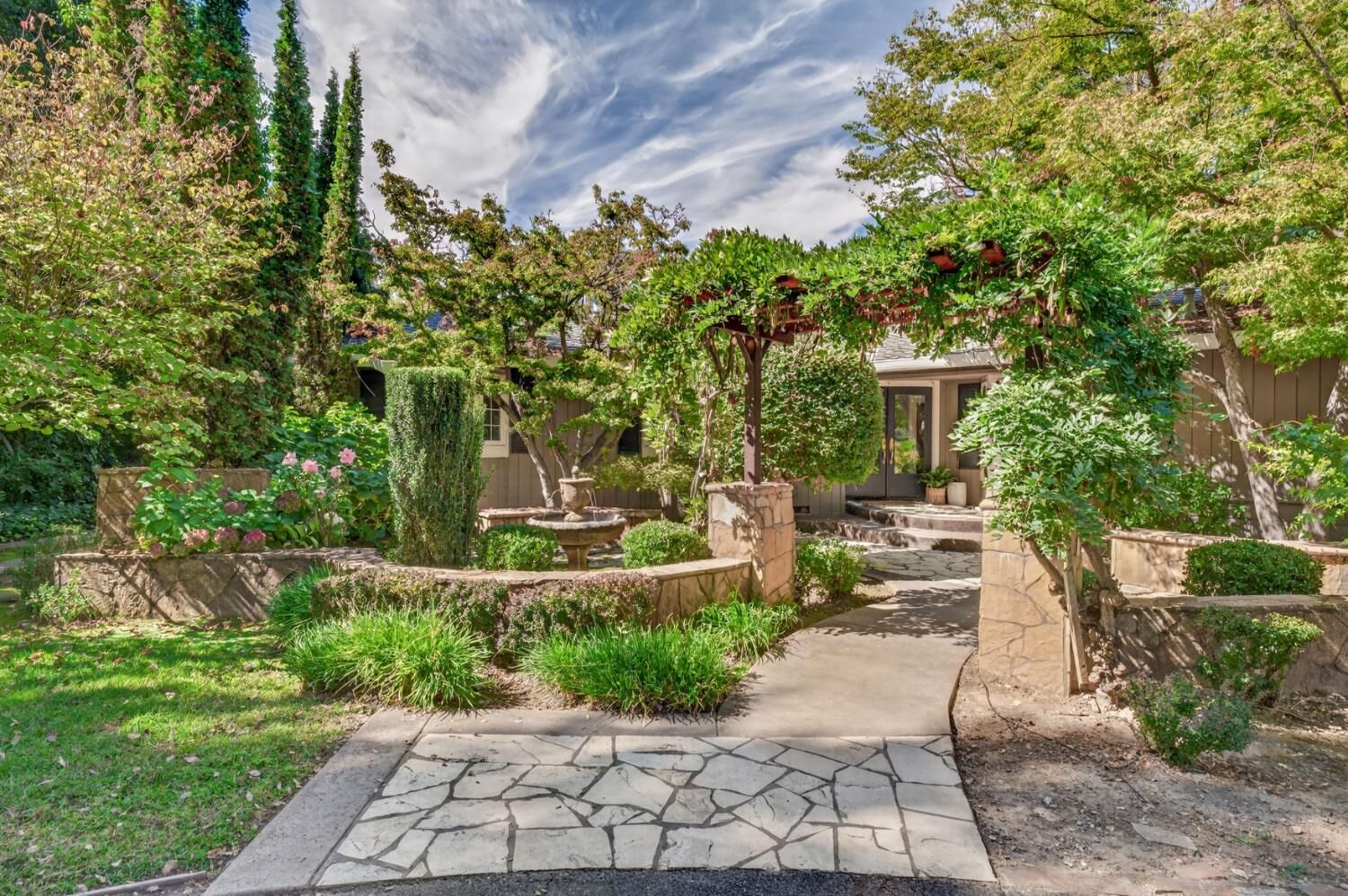 Property Photo: 7030 Morningside Drive CA 95746