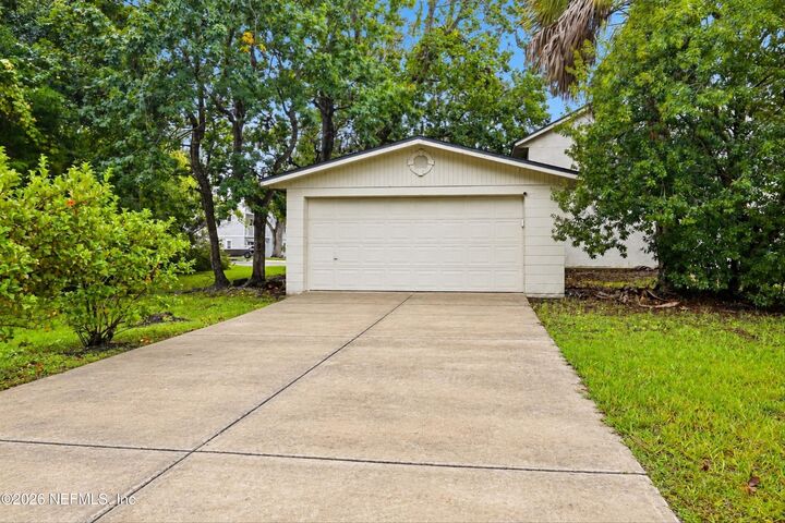 Property Photo: 2531 Waters Edge Drive FL 32266