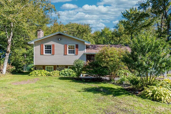 Property Photo:  103 Danny Drive  NS B4G 1B4 