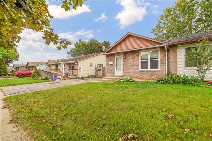 Property Photo:  23 Palomino Drive  ON N3P 1J6 