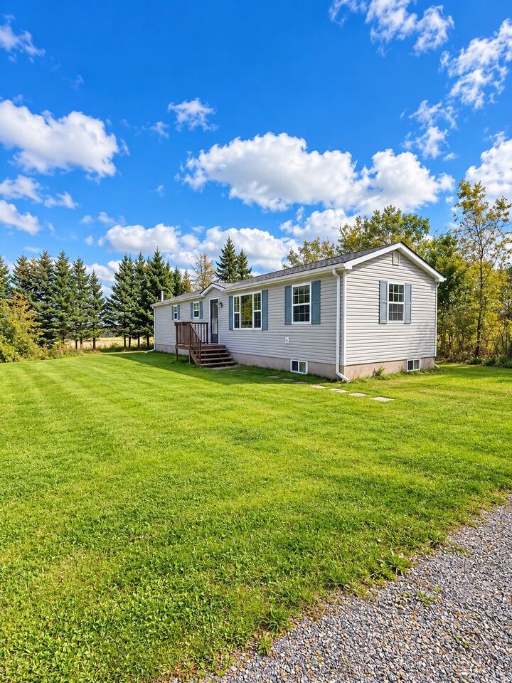 Property Photo: 1814 Rustico Road PE C1E 0Y2