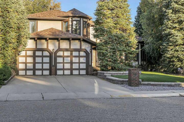 Property Photo:  86 Allison Crescent  AB T4R 2G9 