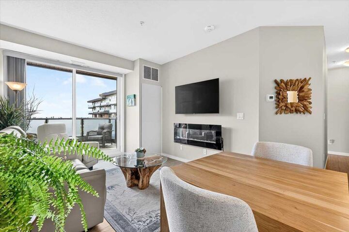 Property Photo:  122 Mahogany Centre SE 412  AB T3M 2Y1 